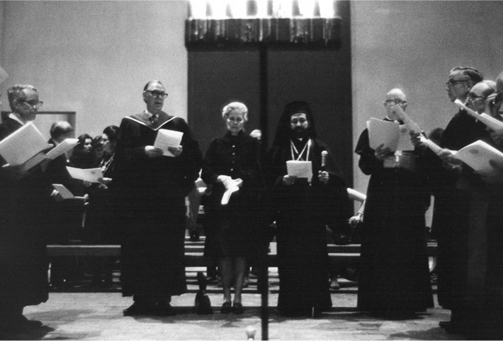 1971 年魯斯科教堂開放相關影像|來源:Rothko Chapel 官方時間線